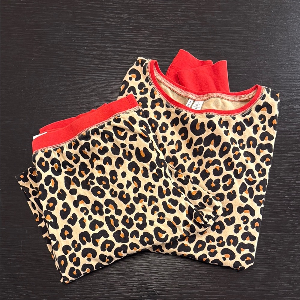 Women’s Nordstrom Pajama Set with Leopard Print